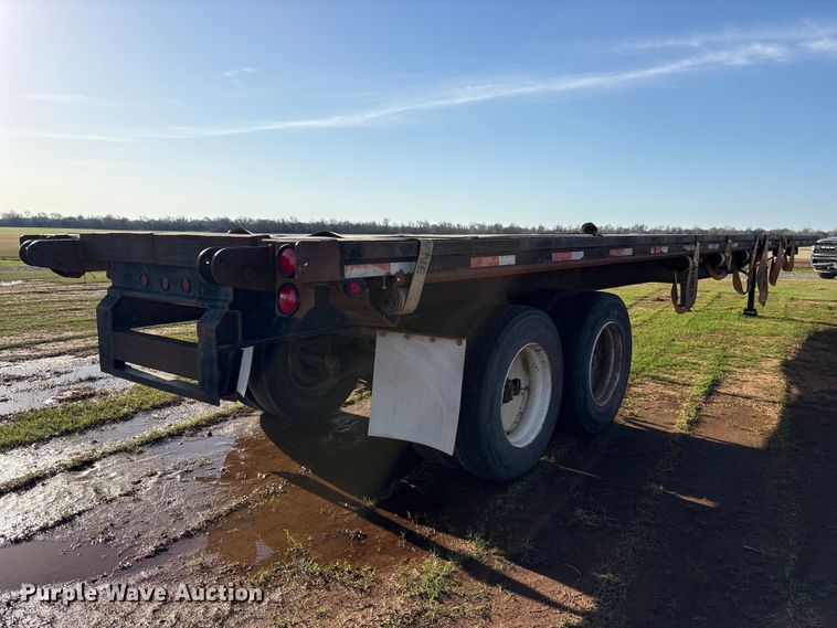 image for item ES8662 1992 Fruehauf PBA-12W-45N flatbed trailer
