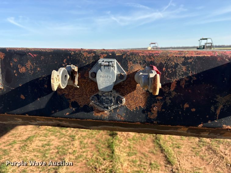 image for item ES8662 1992 Fruehauf PBA-12W-45N flatbed trailer