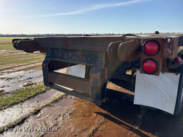 image for item ES8662 1992 Fruehauf PBA-12W-45N flatbed trailer