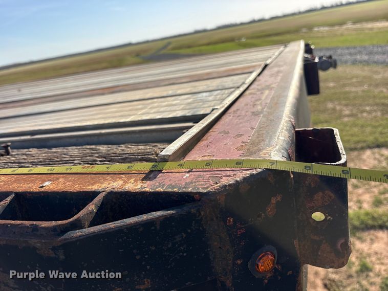 image for item ES8662 1992 Fruehauf PBA-12W-45N flatbed trailer