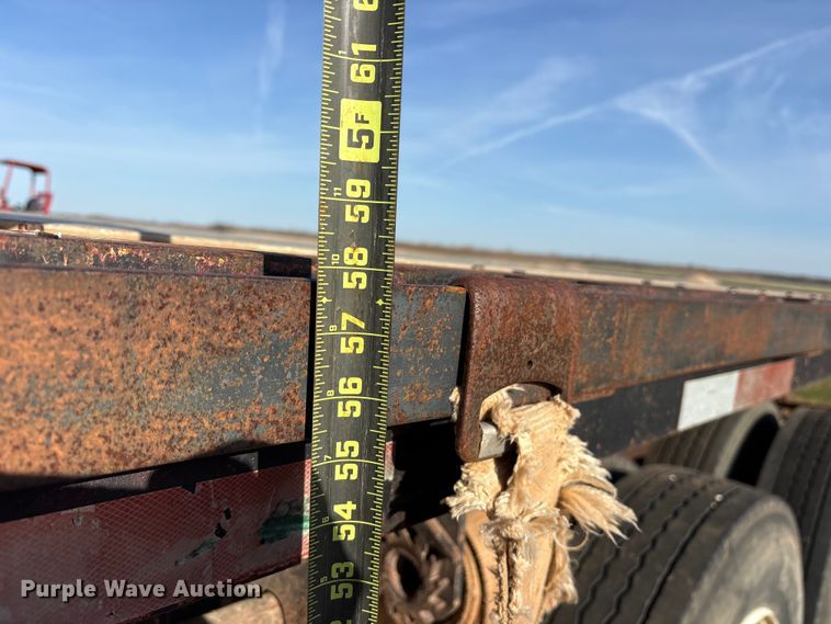 image for item ES8662 1992 Fruehauf PBA-12W-45N flatbed trailer