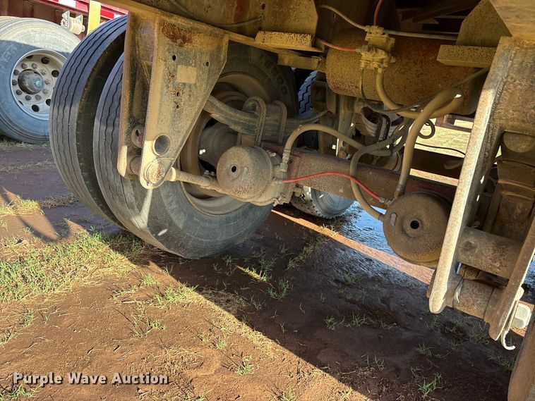 image for item ES8662 1992 Fruehauf PBA-12W-45N flatbed trailer