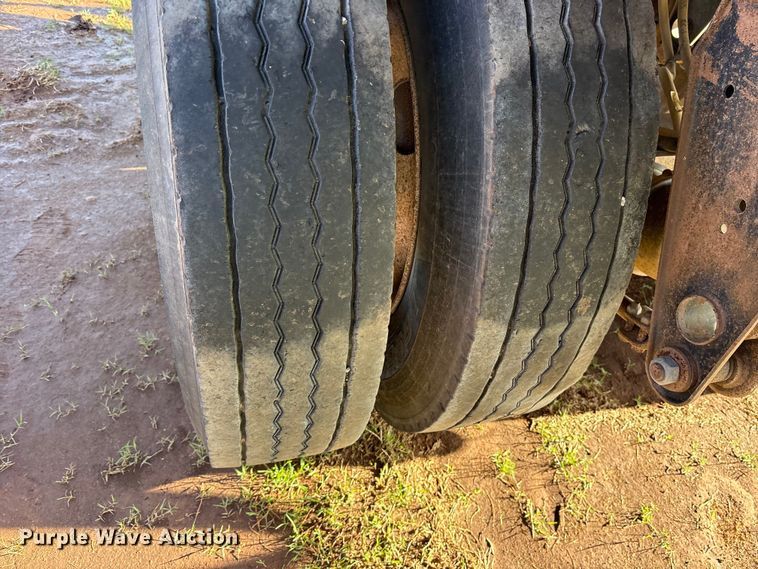 image for item ES8662 1992 Fruehauf PBA-12W-45N flatbed trailer