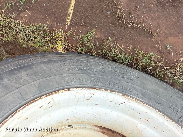 image for item ES8662 1992 Fruehauf PBA-12W-45N flatbed trailer