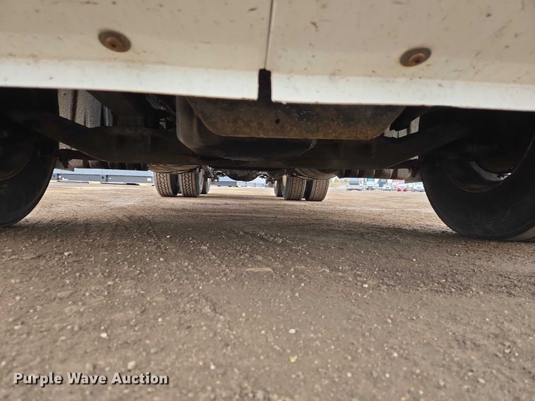 image for item ET1408 2019 Freightliner Cascadia 126 semi truck