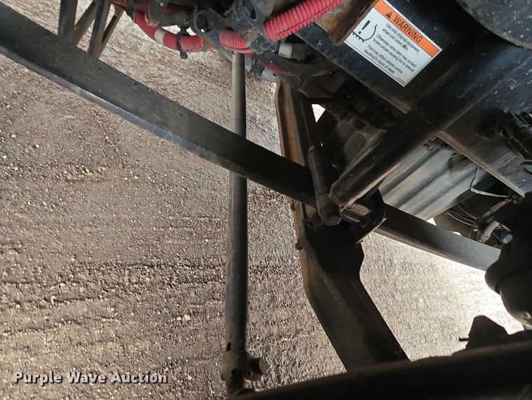 image for item ET1408 2019 Freightliner Cascadia 126 semi truck