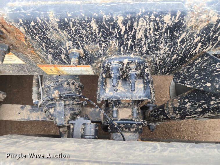 image for item ET1408 2019 Freightliner Cascadia 126 semi truck