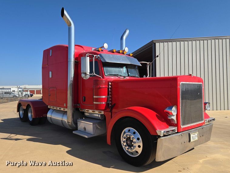 image for item ET1435 2005 Peterbilt 379 semi truck