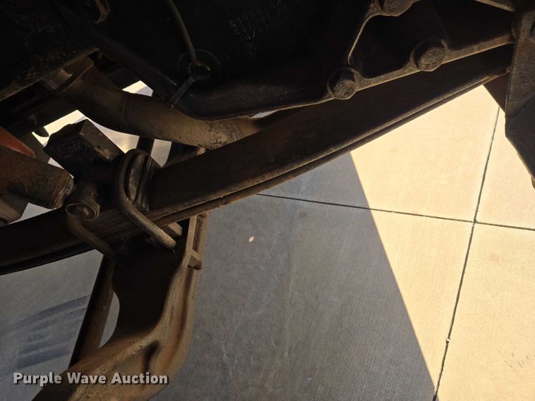 image for item ET1435 2005 Peterbilt 379 semi truck