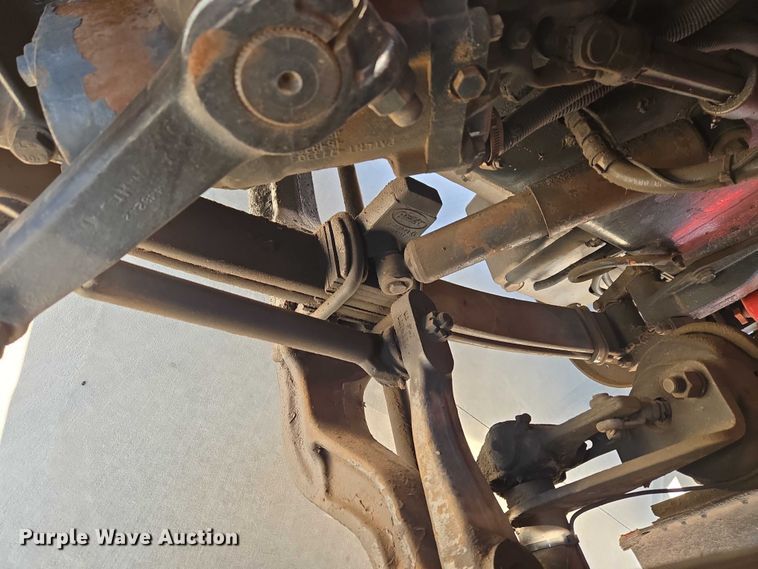 image for item ET1435 2005 Peterbilt 379 semi truck