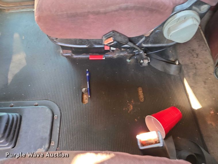 image for item ET1435 2005 Peterbilt 379 semi truck