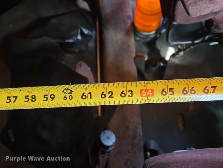 image for item ET1435 2005 Peterbilt 379 semi truck