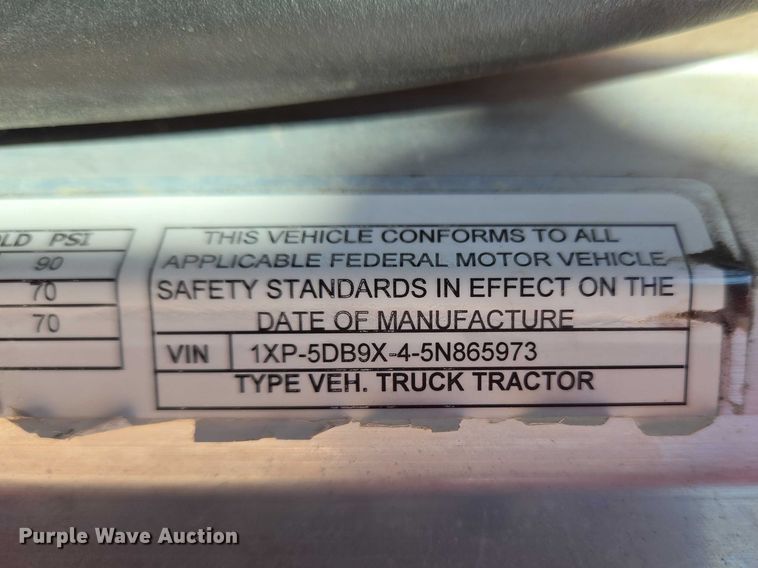 image for item ET1435 2005 Peterbilt 379 semi truck