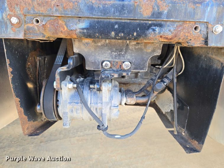 image for item ET1436 2008 Peterbilt 389 semi truck