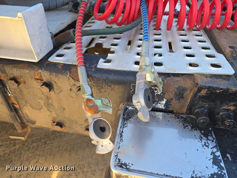 image for item ET1436 2008 Peterbilt 389 semi truck