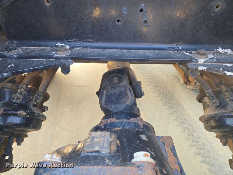 image for item ET1436 2008 Peterbilt 389 semi truck