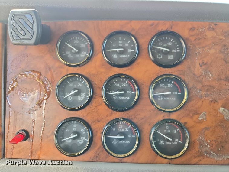 image for item ET1436 2008 Peterbilt 389 semi truck