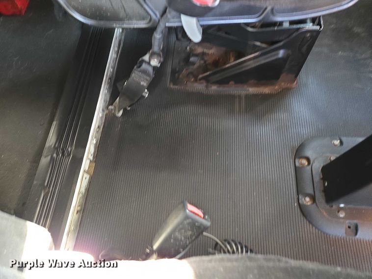 image for item ET1436 2008 Peterbilt 389 semi truck