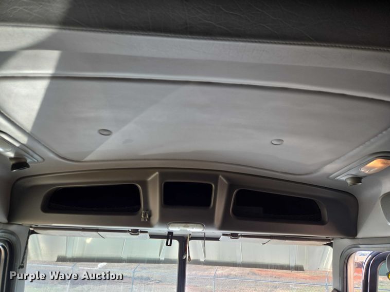 image for item ET1436 2008 Peterbilt 389 semi truck