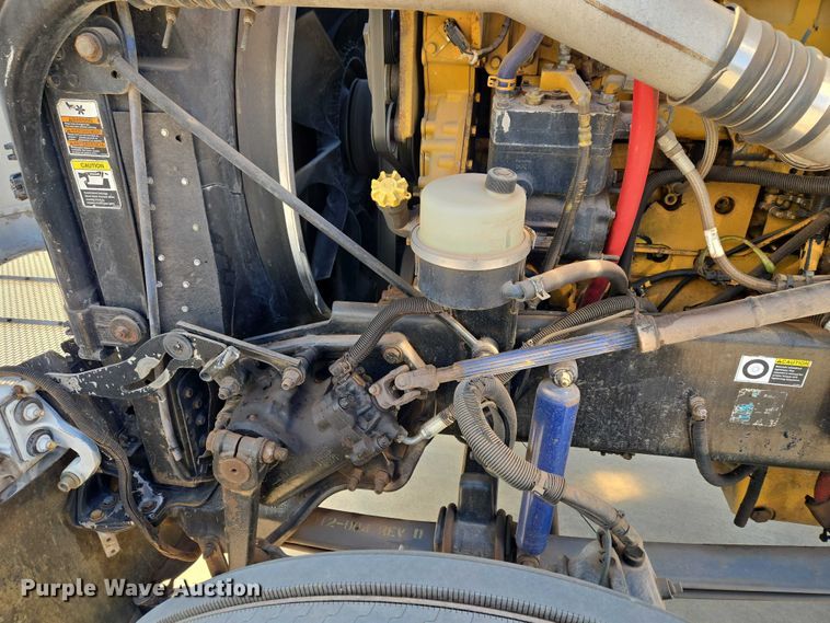 image for item ET1436 2008 Peterbilt 389 semi truck