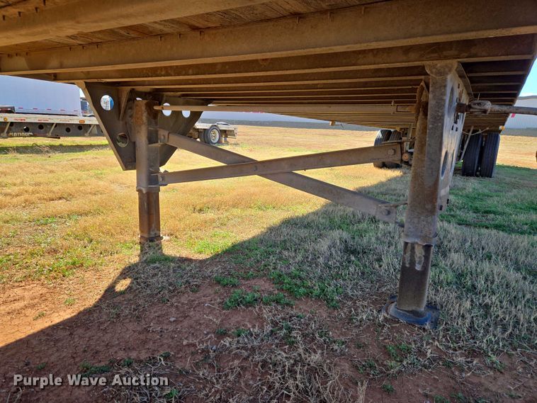 image for item ET1442 2011 Utility Trailer MFG CO. dry van trailer