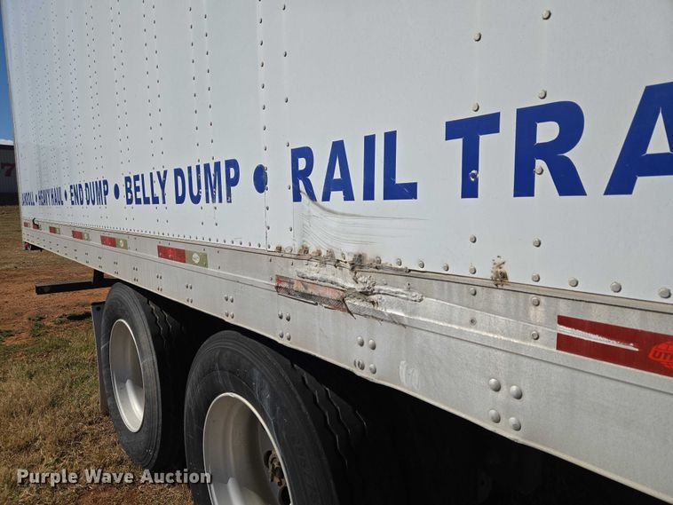 image for item ET1442 2011 Utility Trailer MFG CO. dry van trailer