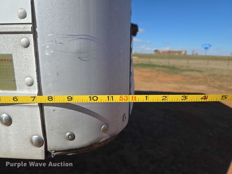 image for item ET1442 2011 Utility Trailer MFG CO. dry van trailer