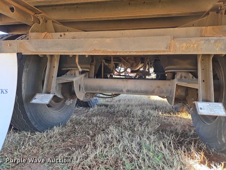 image for item ET1442 2011 Utility Trailer MFG CO. dry van trailer