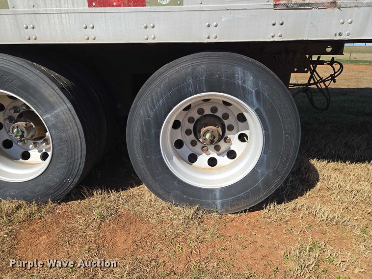 image for item ET1442 2011 Utility Trailer MFG CO. dry van trailer