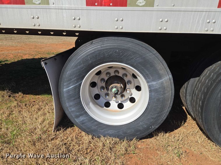 image for item ET1442 2011 Utility Trailer MFG CO. dry van trailer