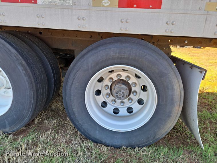 image for item ET1442 2011 Utility Trailer MFG CO. dry van trailer