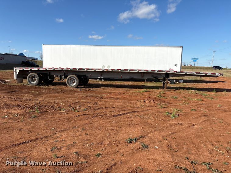 image for item ET1446 2002 Reitnouer flatbed trailer