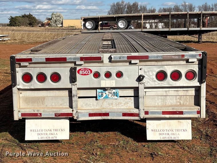 image for item ET1446 2002 Reitnouer flatbed trailer