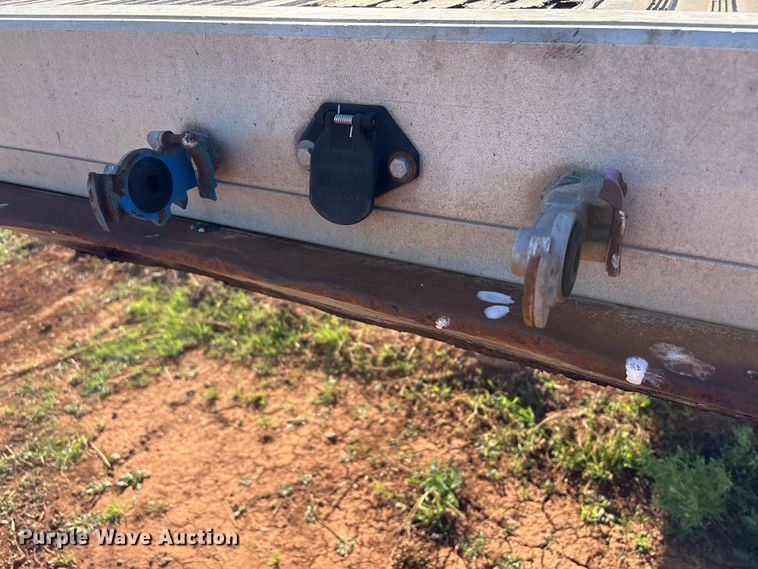 image for item ET1446 2002 Reitnouer flatbed trailer