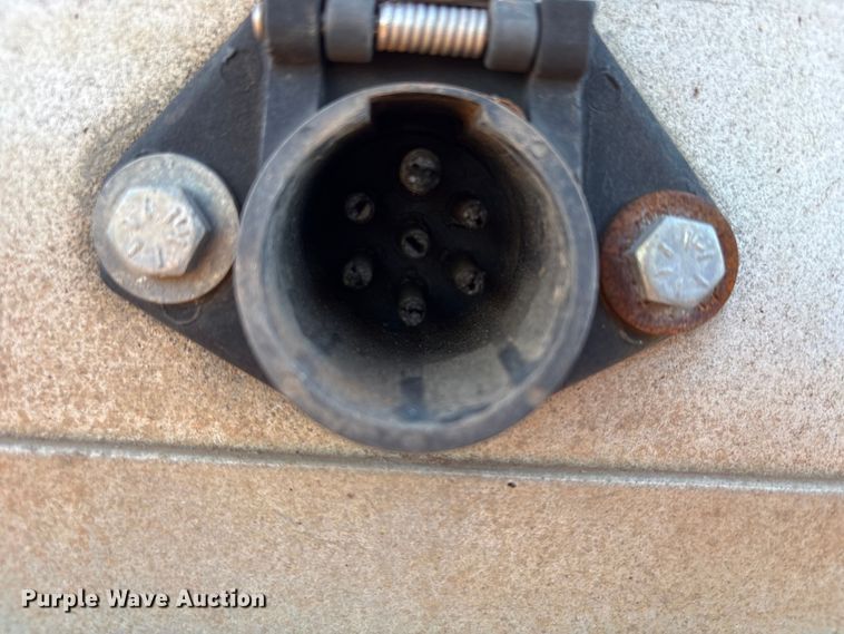 image for item ET1446 2002 Reitnouer flatbed trailer