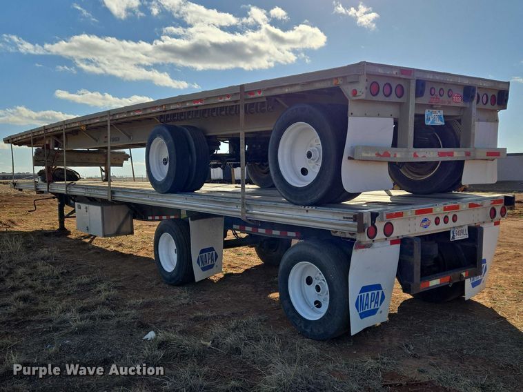 image for item ET1447 2013 Utility Trailer flatbed trailer