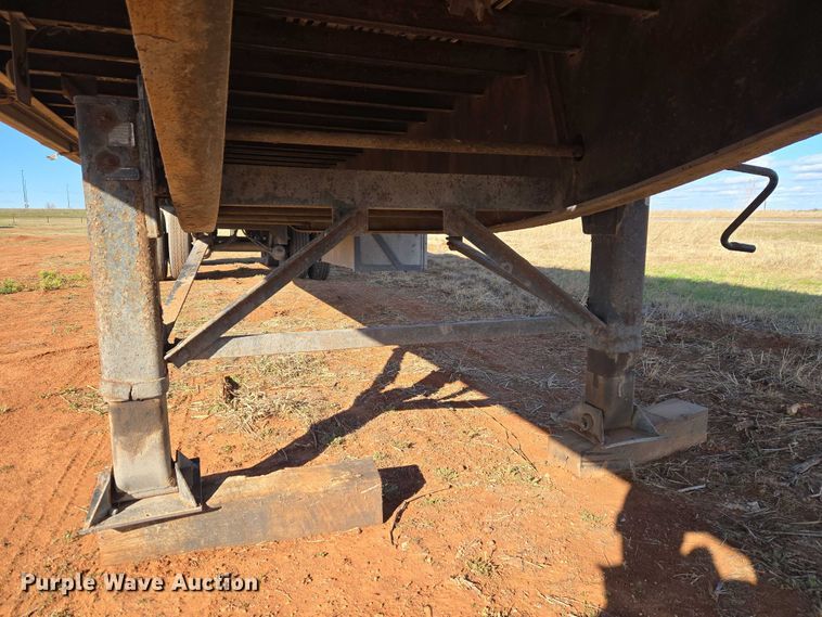 image for item ET1447 2013 Utility Trailer flatbed trailer