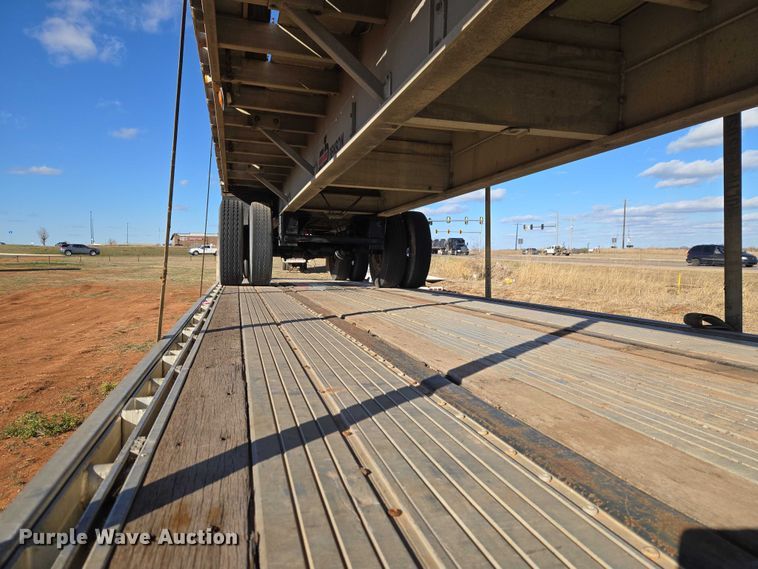 image for item ET1447 2013 Utility Trailer flatbed trailer