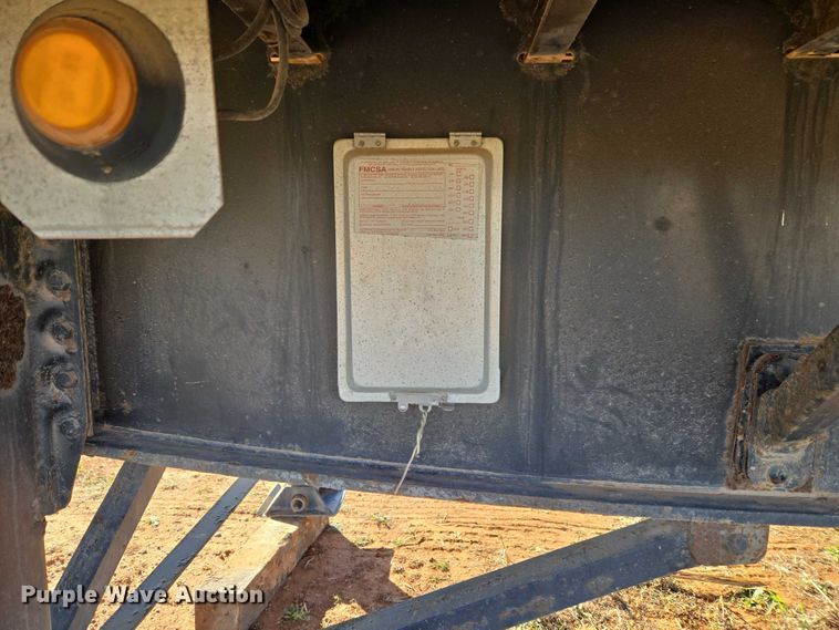 image for item ET1447 2013 Utility Trailer flatbed trailer