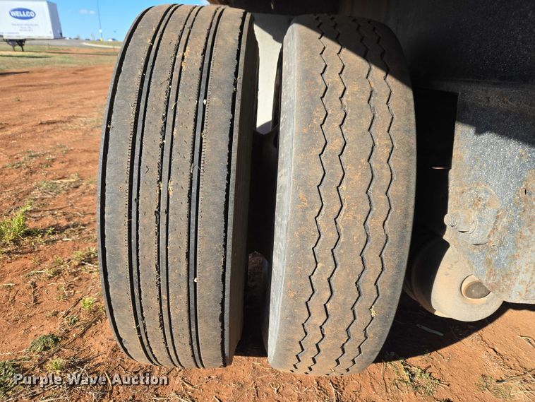 image for item ET1447 2013 Utility Trailer flatbed trailer