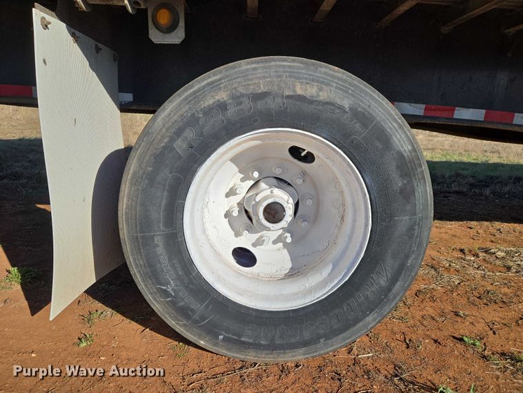 image for item ET1447 2013 Utility Trailer flatbed trailer