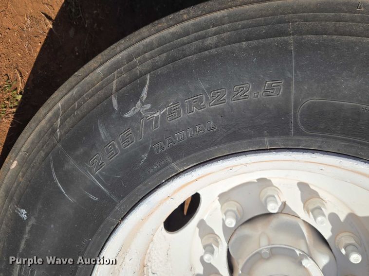 image for item ET1447 2013 Utility Trailer flatbed trailer