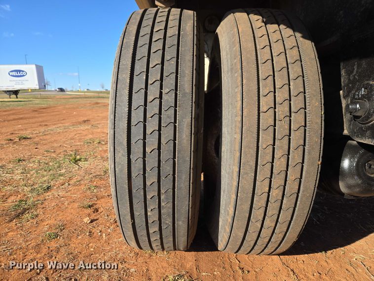 image for item ET1447 2013 Utility Trailer flatbed trailer