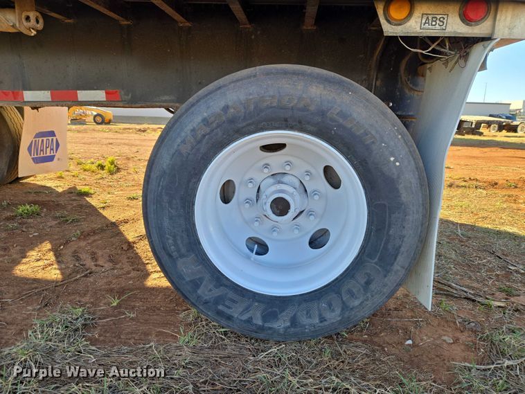 image for item ET1447 2013 Utility Trailer flatbed trailer