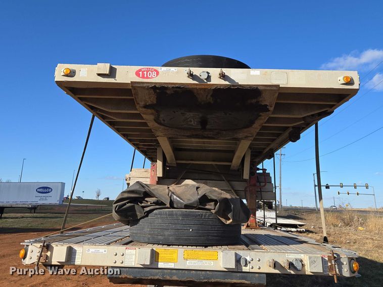 image for item ET1448 1999 Benson flatbed trailer
