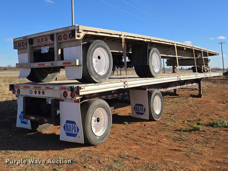 image for item ET1448 1999 Benson flatbed trailer