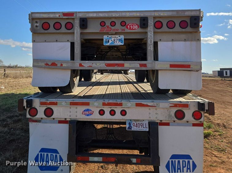 image for item ET1448 1999 Benson flatbed trailer