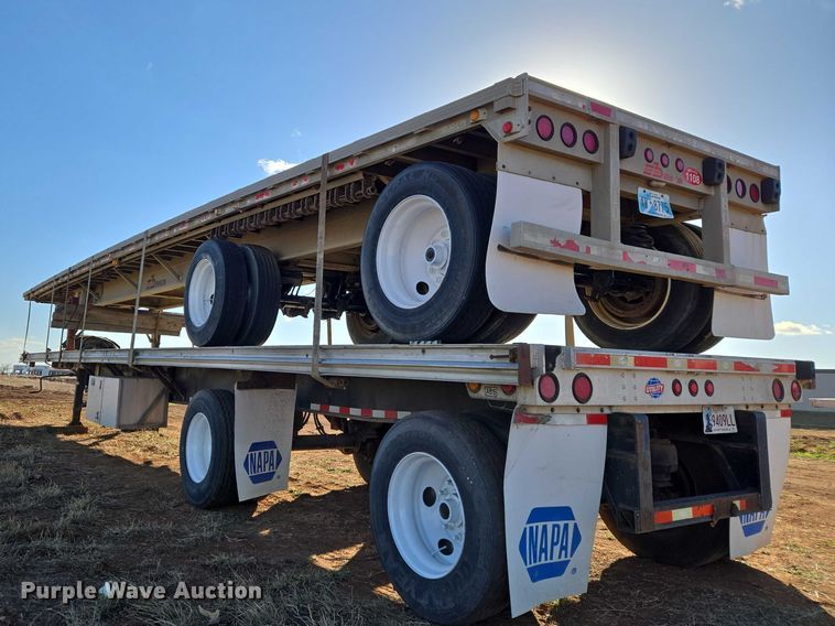 image for item ET1448 1999 Benson flatbed trailer