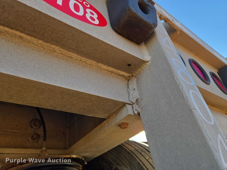 image for item ET1448 1999 Benson flatbed trailer