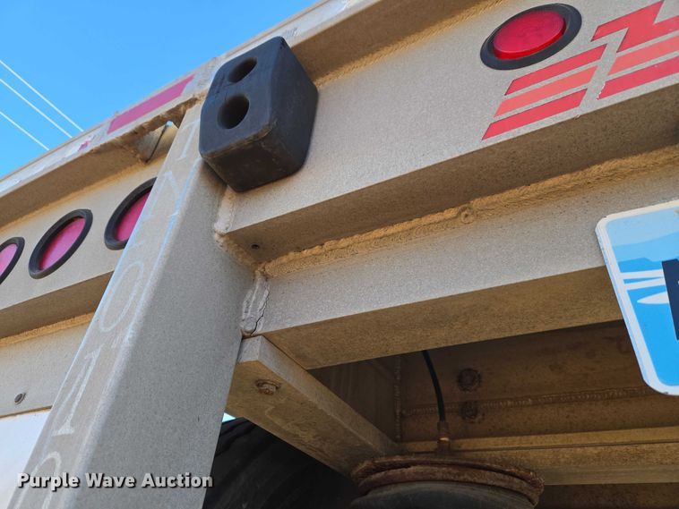 image for item ET1448 1999 Benson flatbed trailer